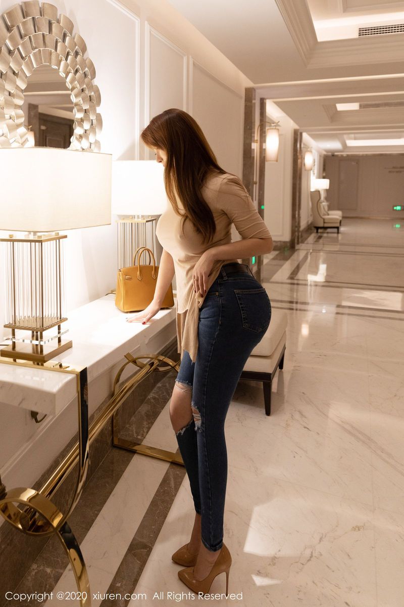 秀人网性感女神Egg尤妮丝牛仔裤真空丁字裤诱惑大尺度写真