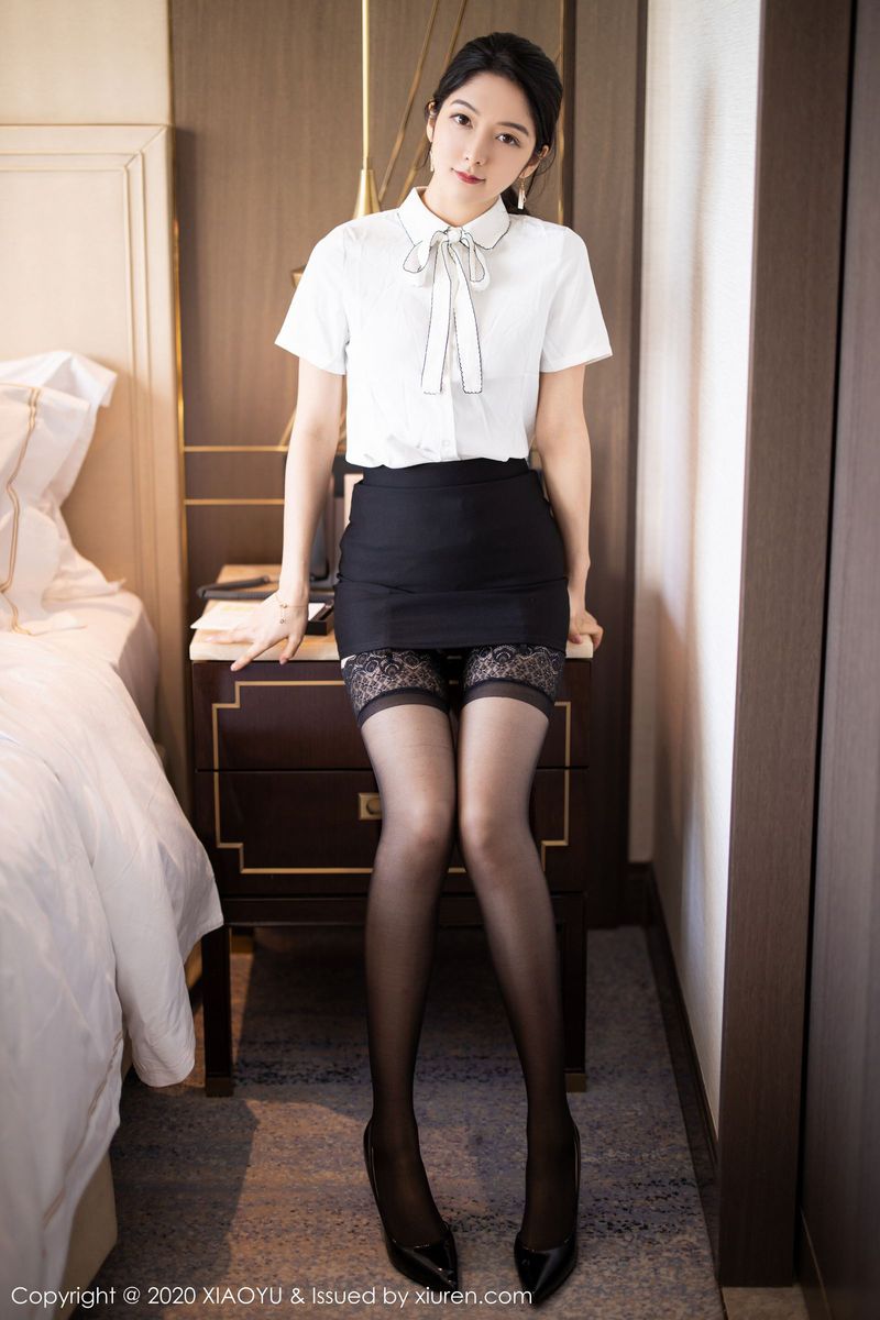 语画界性感女神Angela小热巴黑丝美腿职场OL系列澳门旅拍