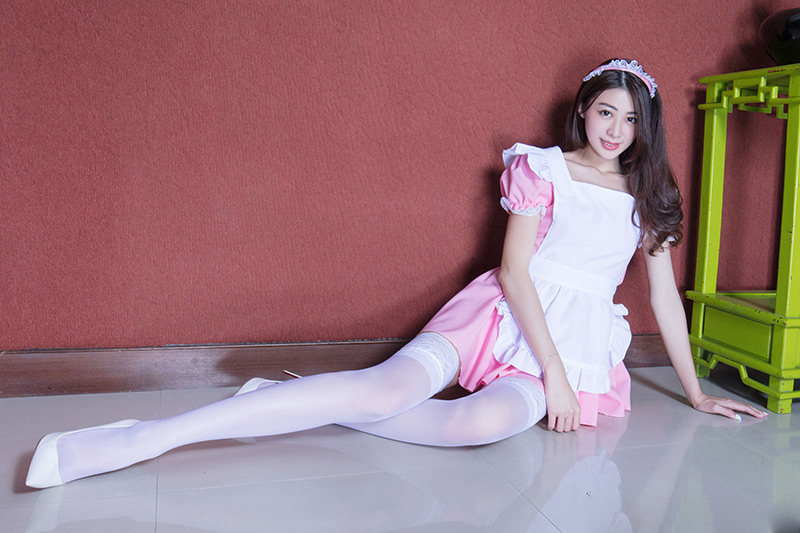 蔡茵茵Flora白丝女仆+黑丝套裙BeautyLeg风情写真集