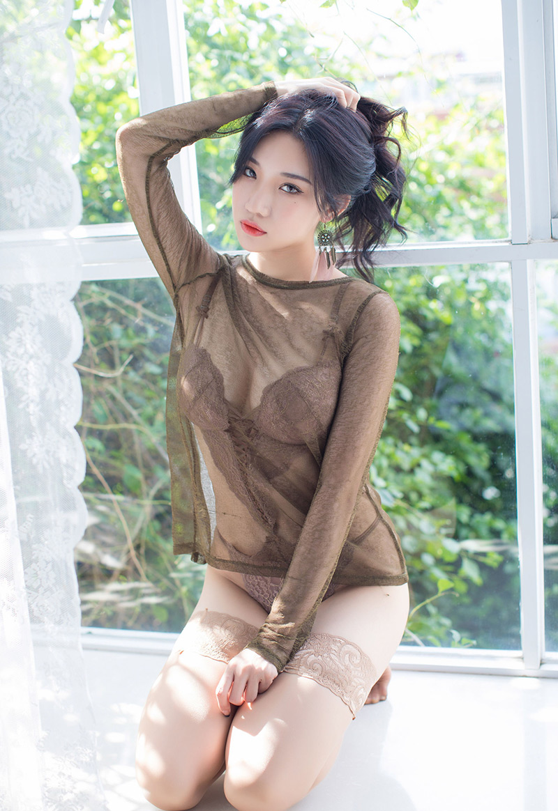 性感小狐狸极致诱惑的丝袜美腿系列