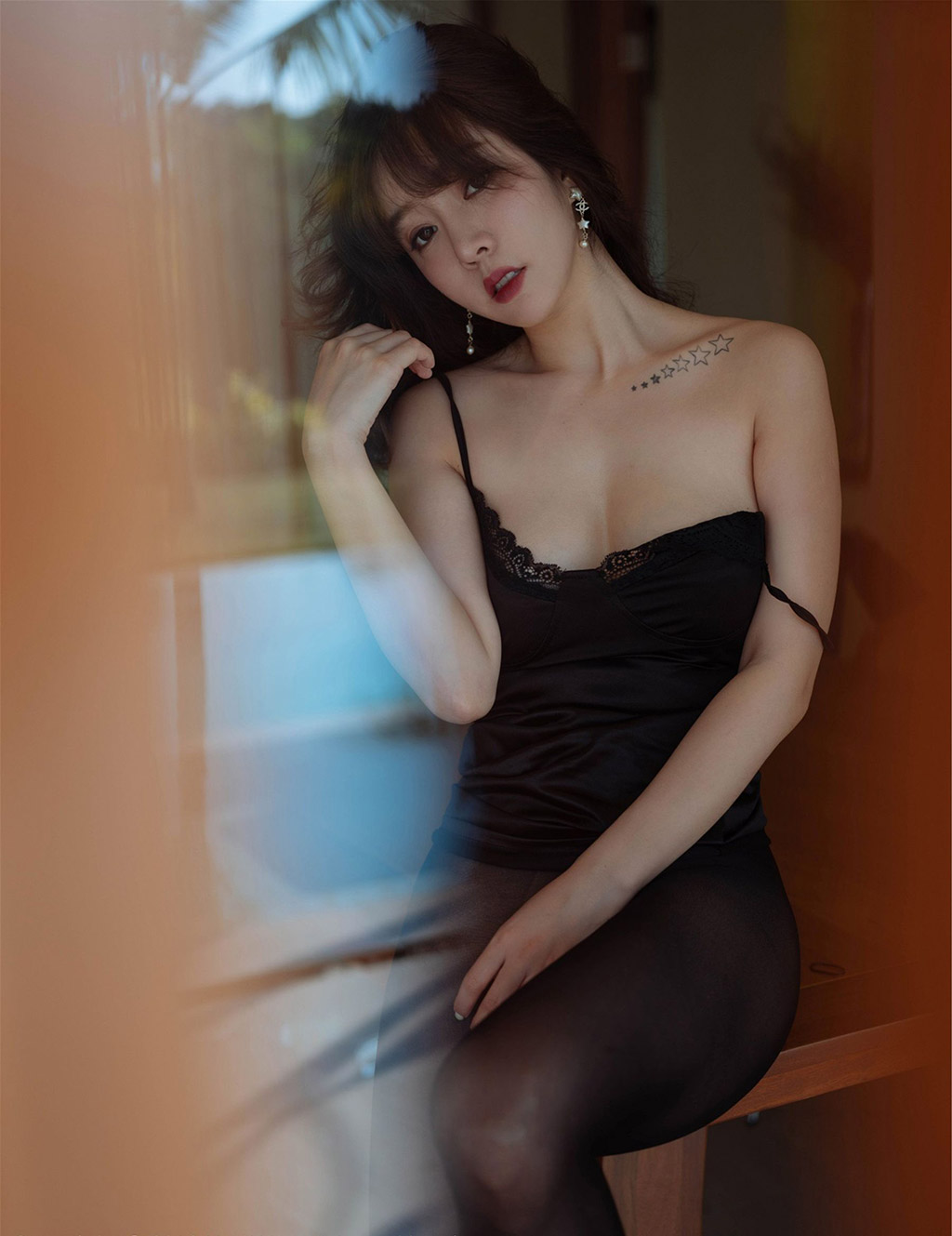 王雨纯性感无限的风情和妩媚