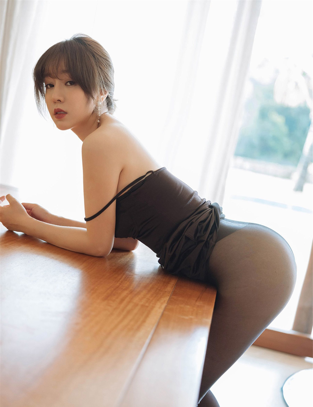 王雨纯性感无限的风情和妩媚