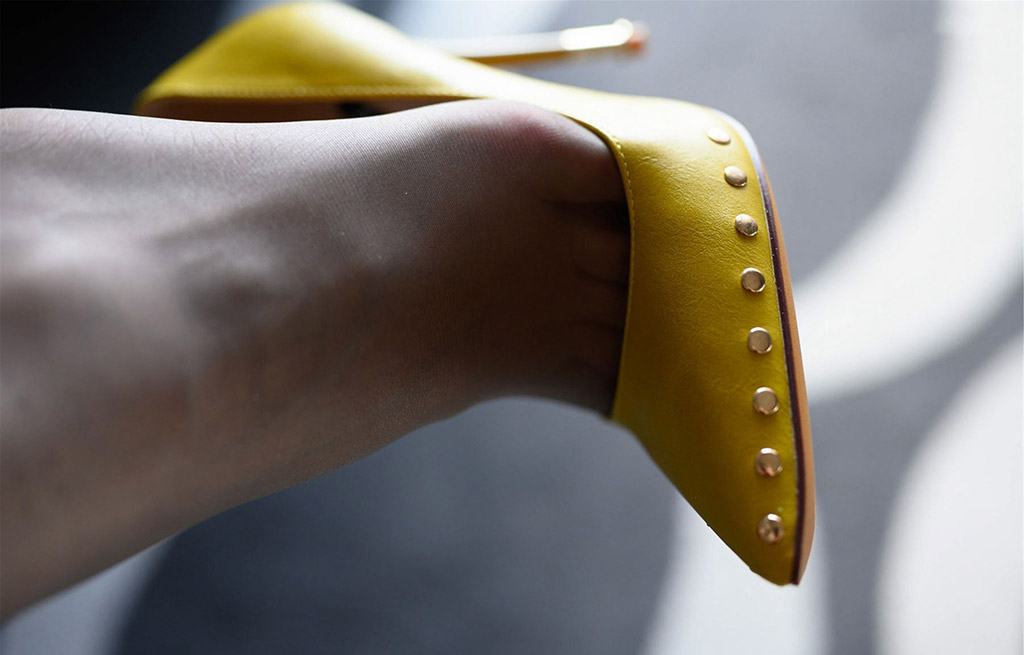 周于希Sandy牛仔裤与朦胧丝袜真空演绎