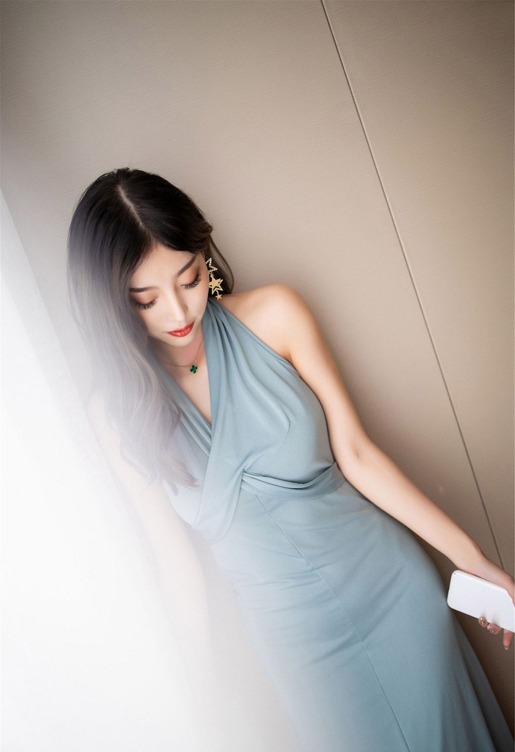 杨晨晨sugar灵动销魂的丝袜美腿魅惑