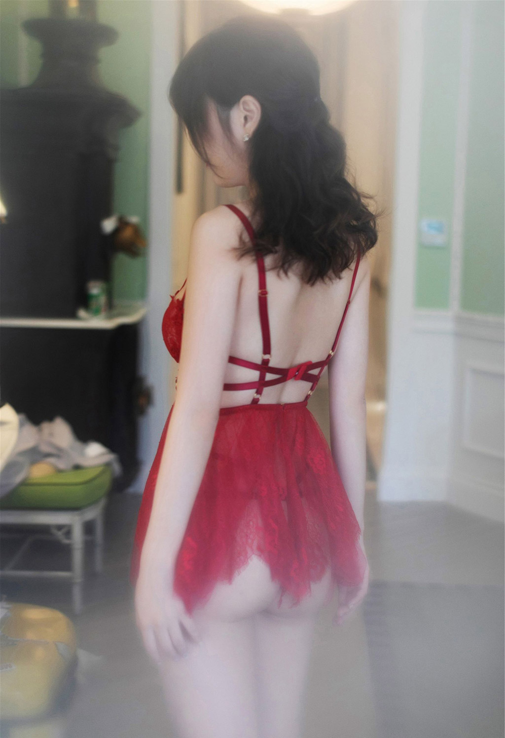 王雨纯镂空内衣与隐约透视薄纱系列