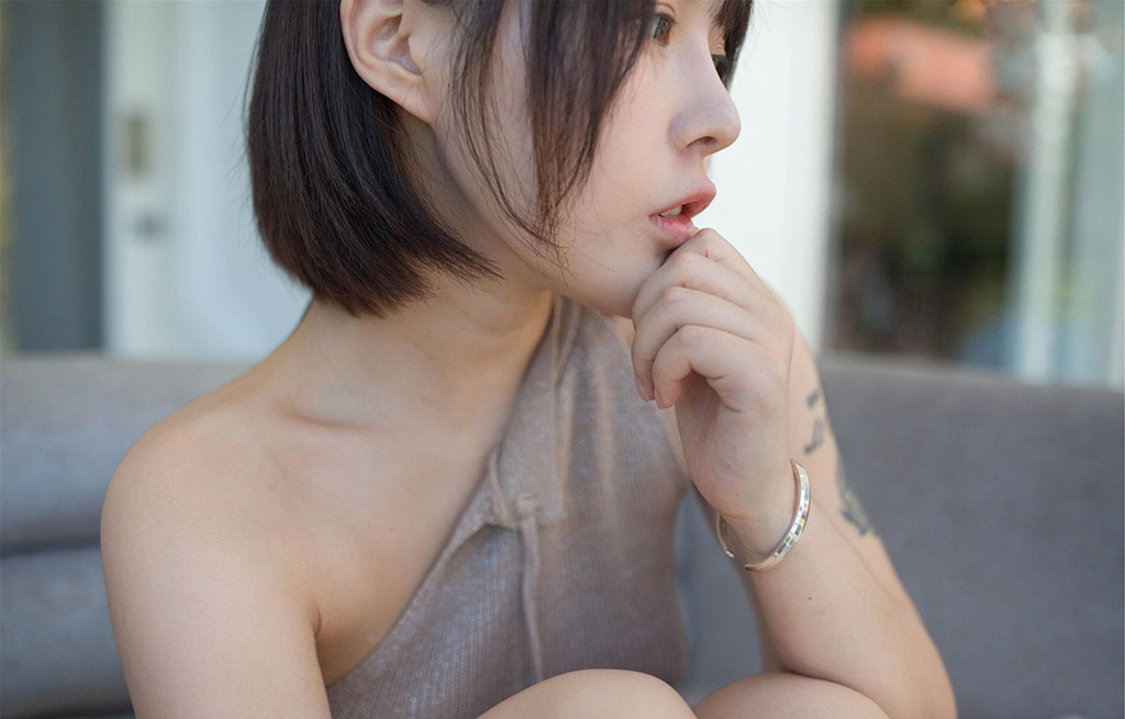 Evelyn艾莉性感毛衣激凸翘臀系列