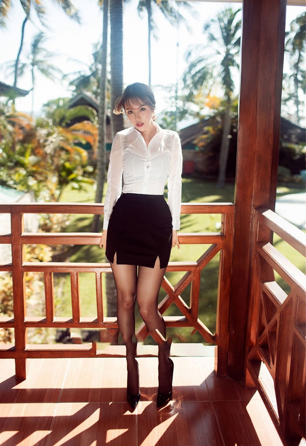 黄楽然室外性感秘书装下黑丝灵动极致诱惑