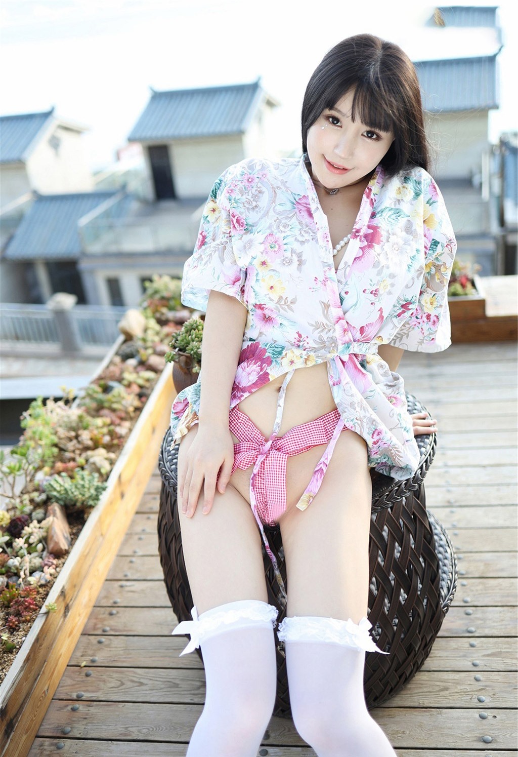 Flower朱可儿户外凹凸别致的性感身材