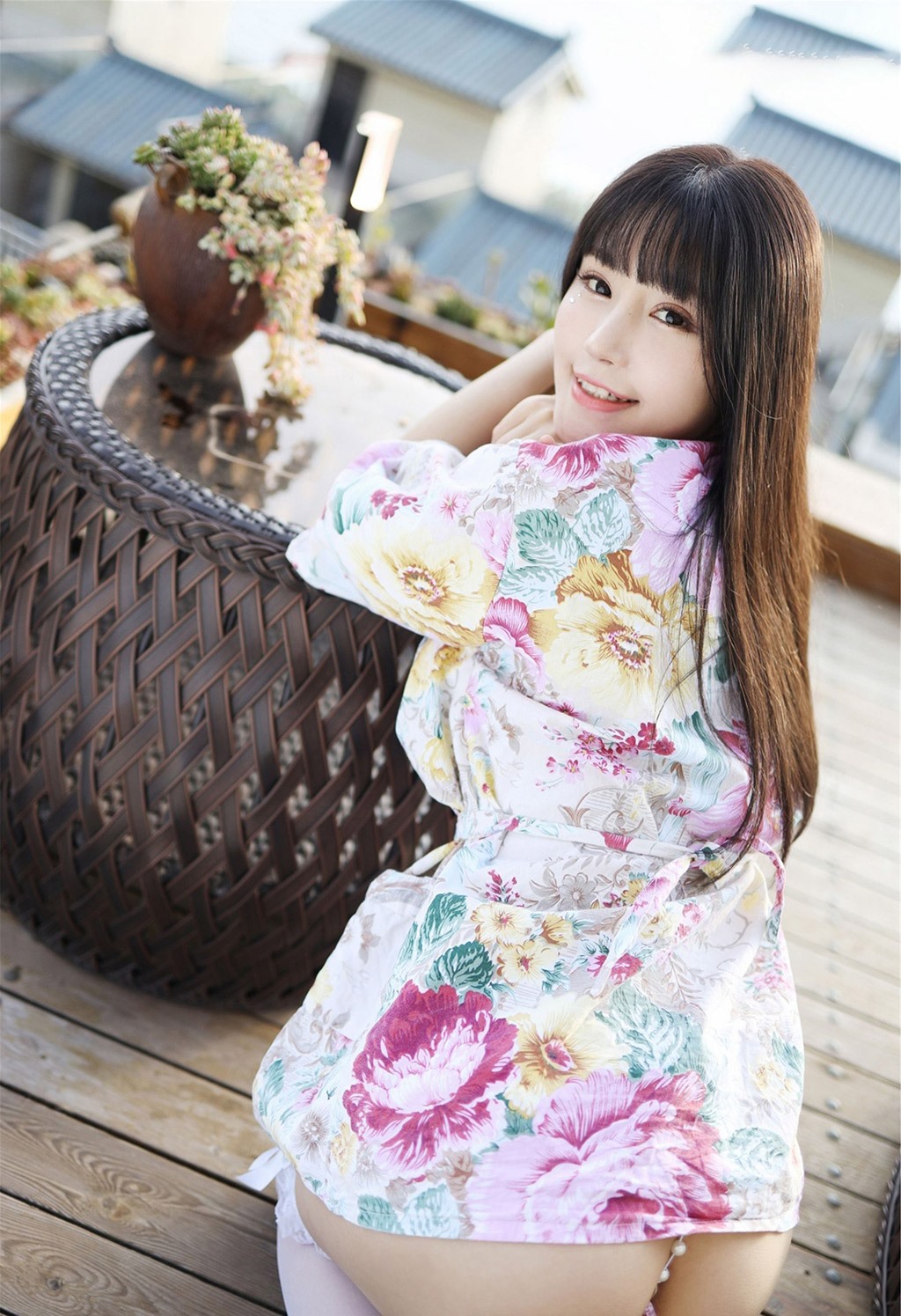 Flower朱可儿户外凹凸别致的性感身材