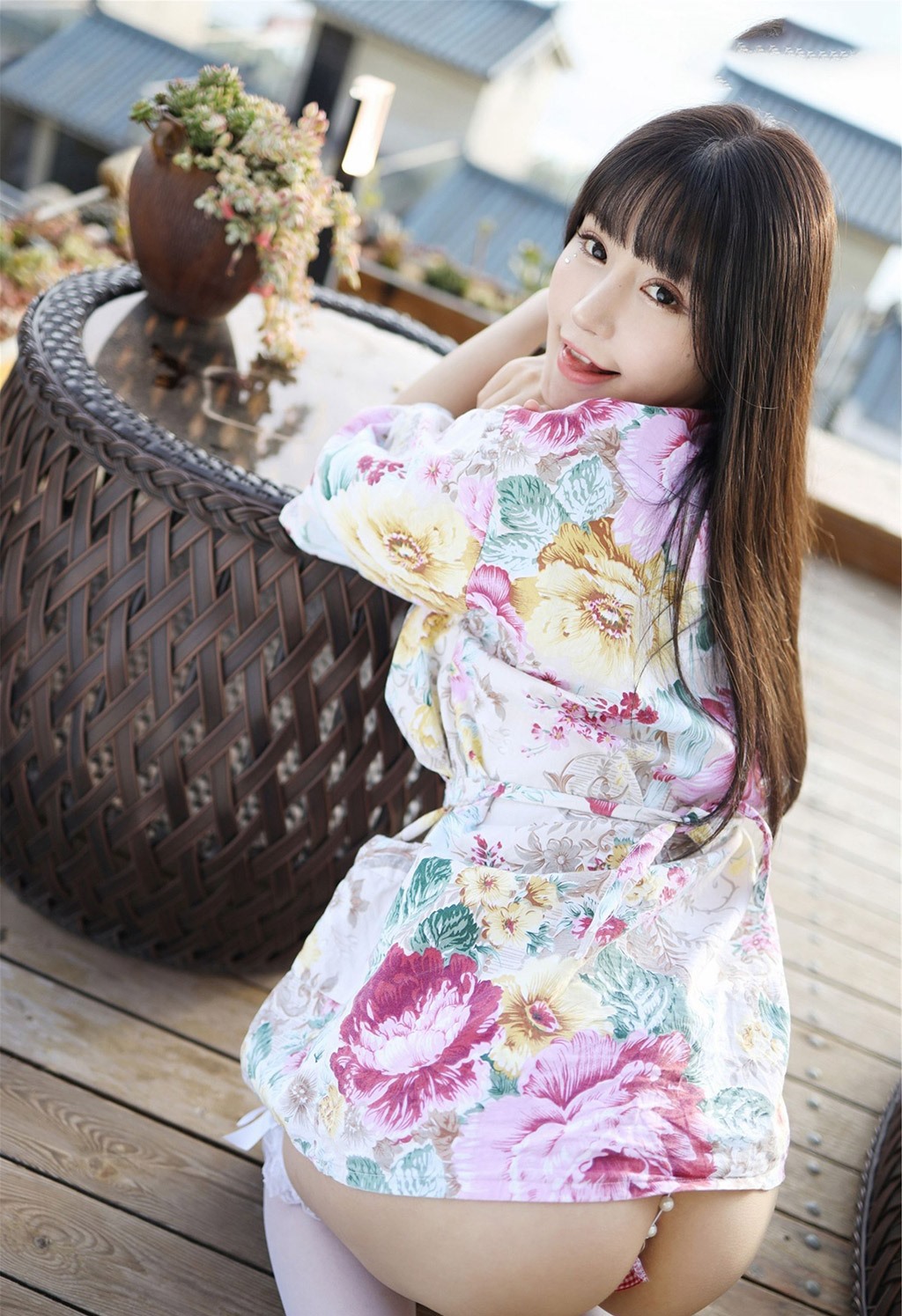 Flower朱可儿户外凹凸别致的性感身材