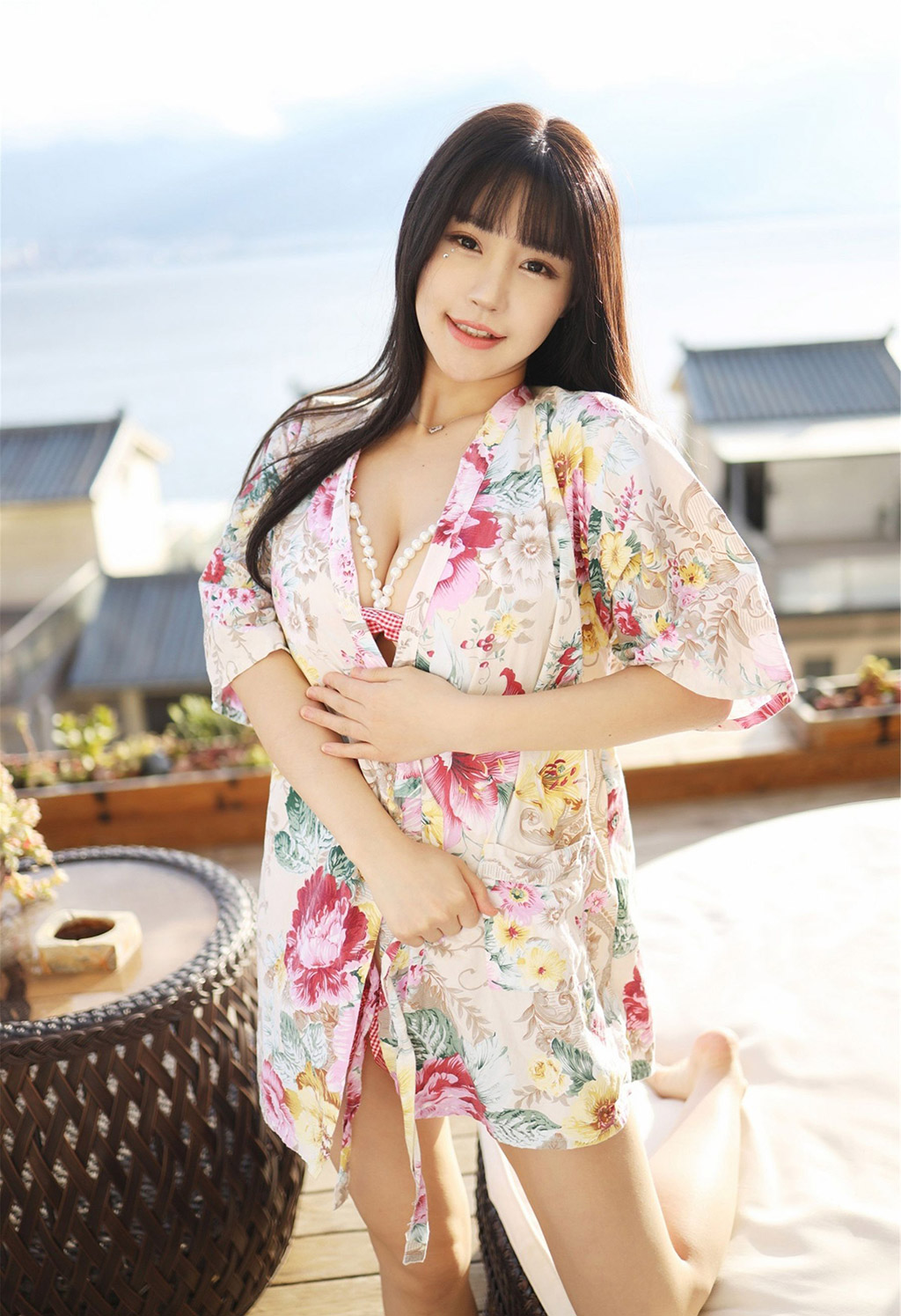 Flower朱可儿户外凹凸别致的性感身材