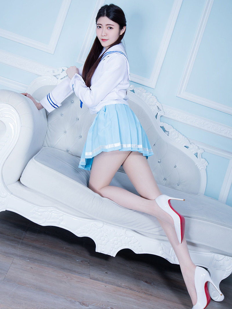 腿模Brindy《黑丝旗袍+学生装》 [BeautyLeg] No.1555 美腿写真集