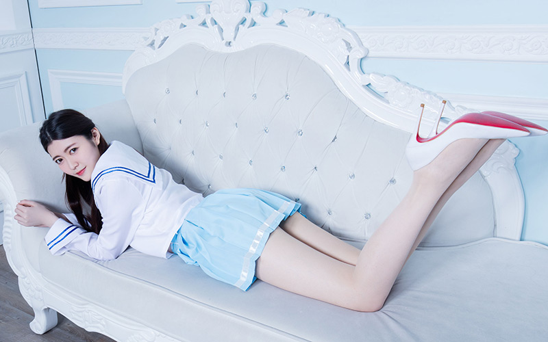 腿模Brindy《黑丝旗袍+学生装》 [BeautyLeg] No.1555 美腿写真集