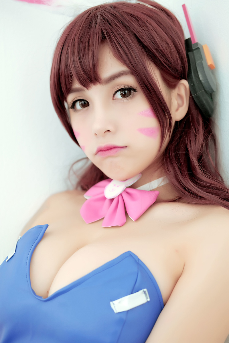 女神夏美低胸内衣写真美胸饱满诱人