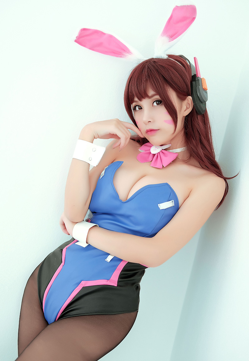 女神夏美低胸内衣写真美胸饱满诱人