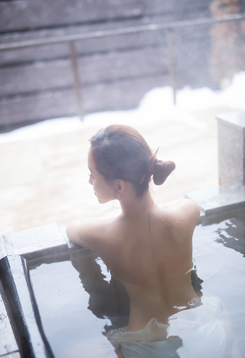 高挑模特猫宝眼镜职业黑丝OL性感撩人