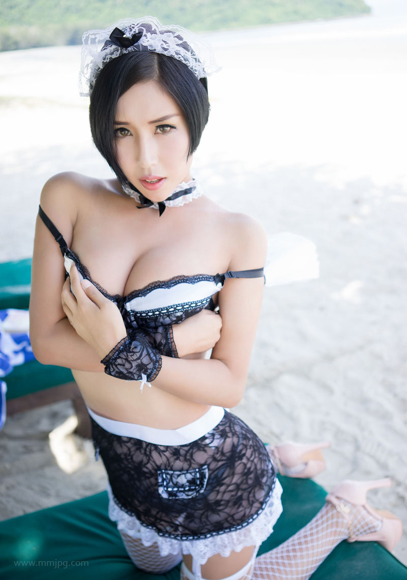 妩媚女神娜依灵儿性感制服写真