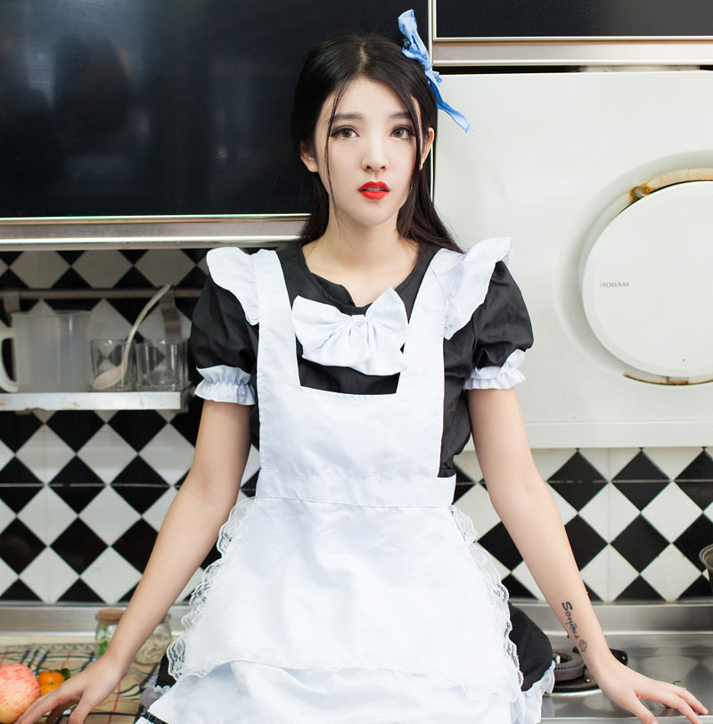 陈大榕热辣皮衣令人遐想连篇