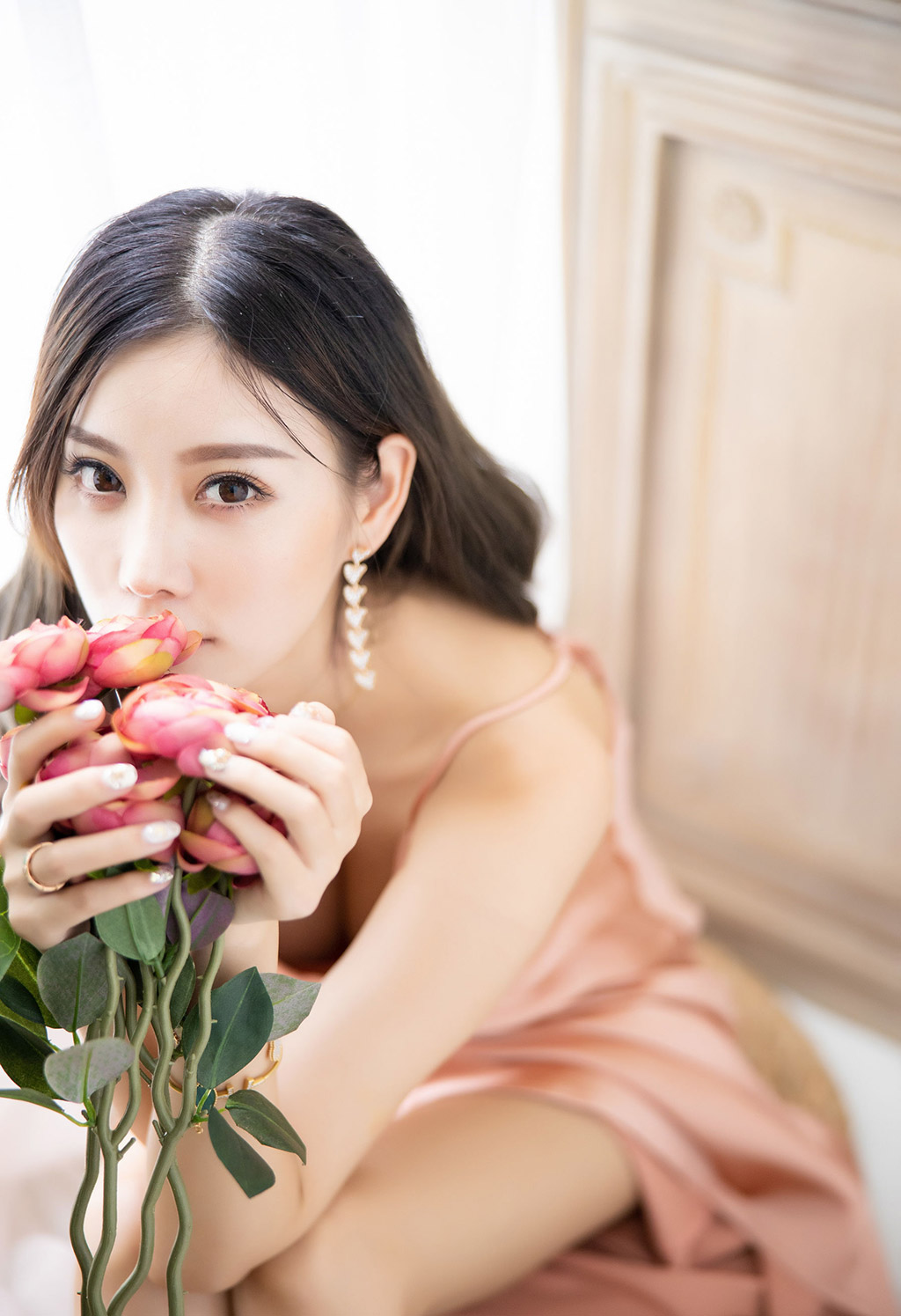 杨晨晨sugar香槟色睡衣奶牛内衣系列