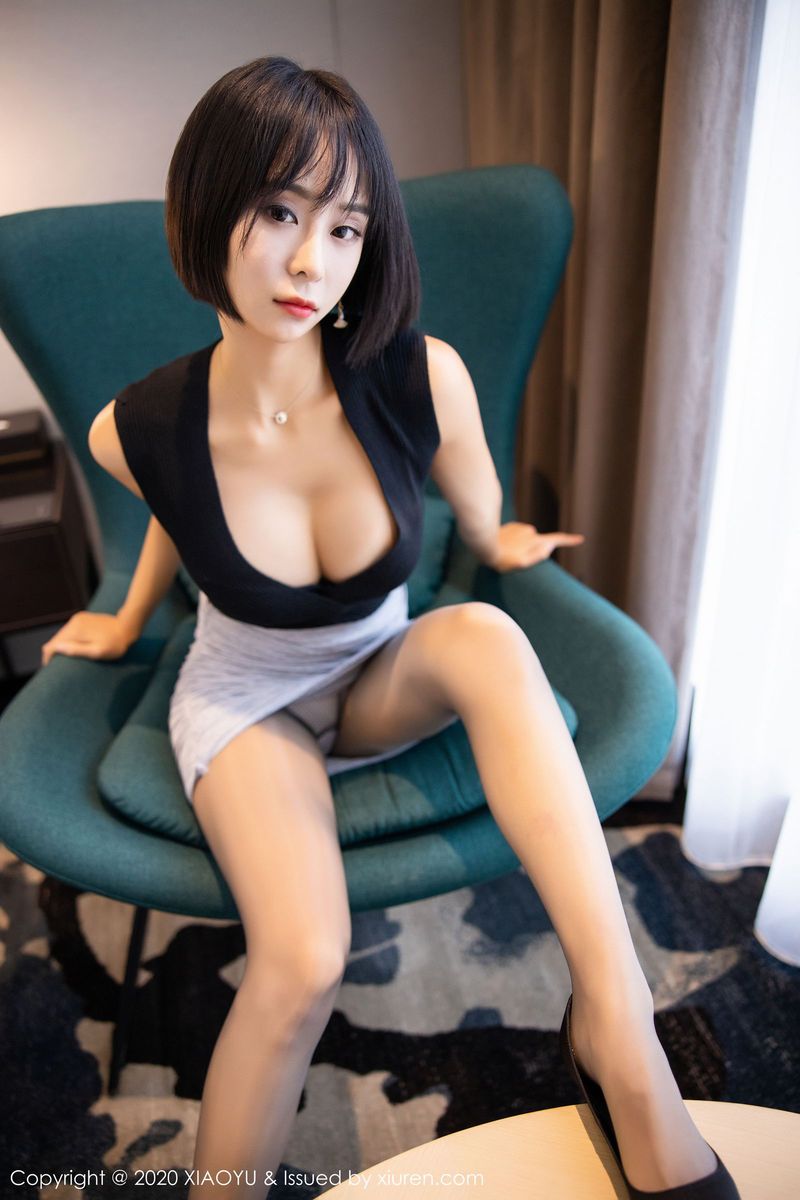 语画界美女模特刘艺蕾Ruita极致美腿红黑内衣视觉魅惑写真