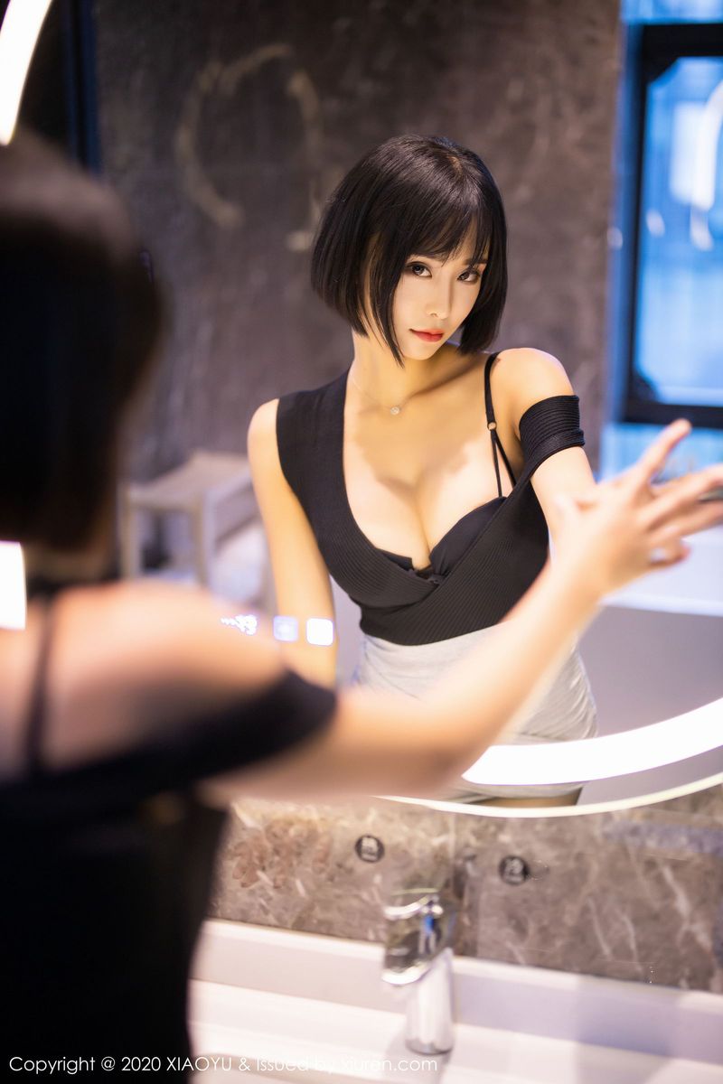 语画界美女模特刘艺蕾Ruita极致美腿红黑内衣视觉魅惑写真