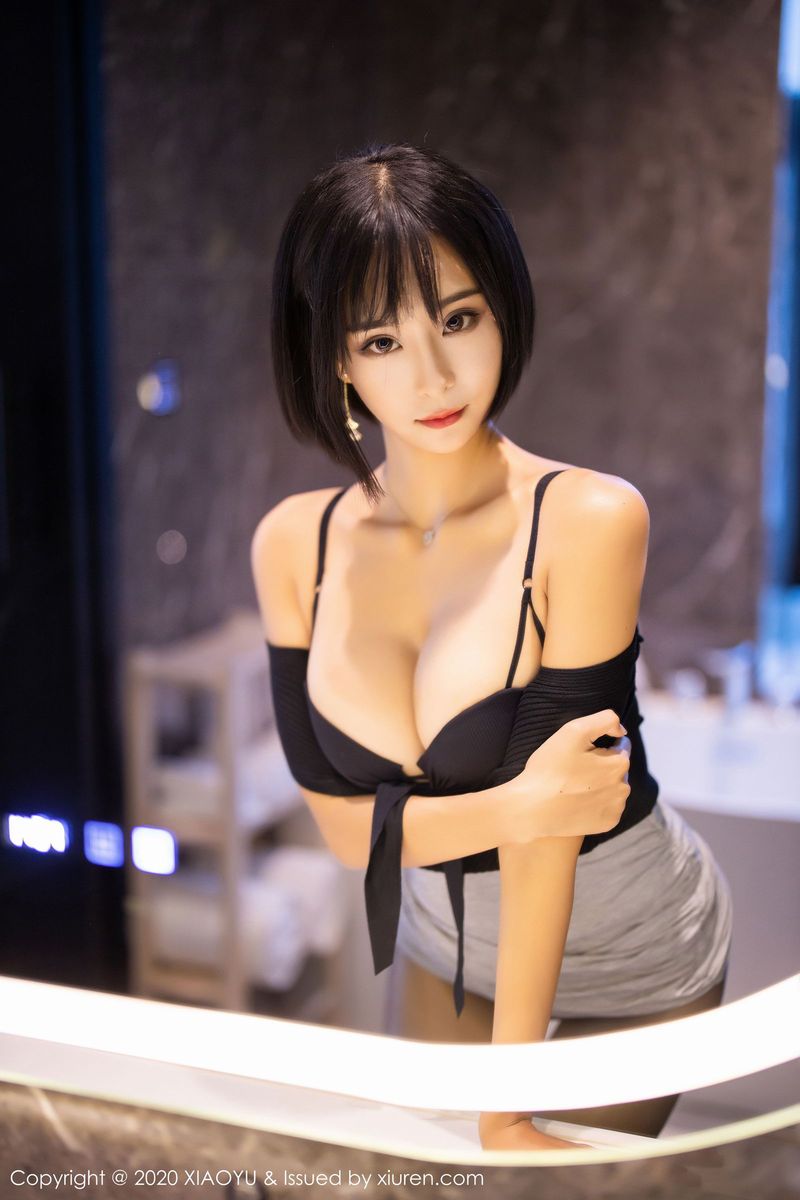 语画界美女模特刘艺蕾Ruita极致美腿红黑内衣视觉魅惑写真