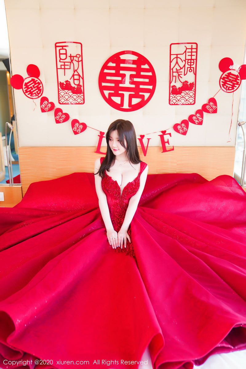 秀人网性感女神糯美子Mini童颜巨乳新娘主题大尺度诱惑写真