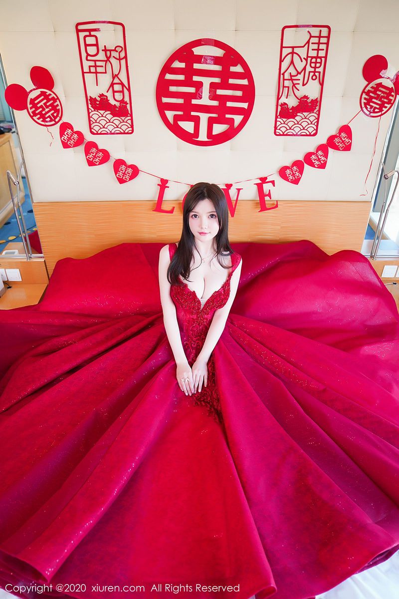 秀人网性感女神糯美子Mini童颜巨乳新娘主题大尺度诱惑写真