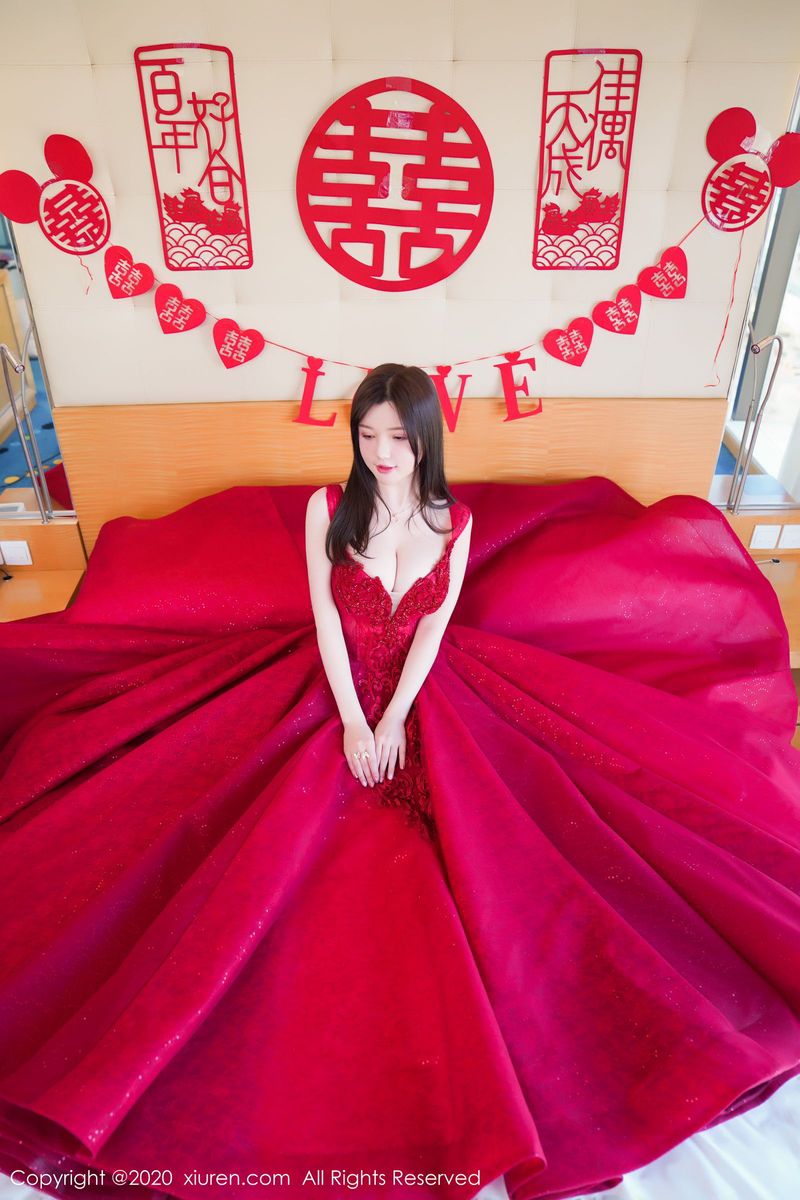 秀人网性感女神糯美子Mini童颜巨乳新娘主题大尺度诱惑写真