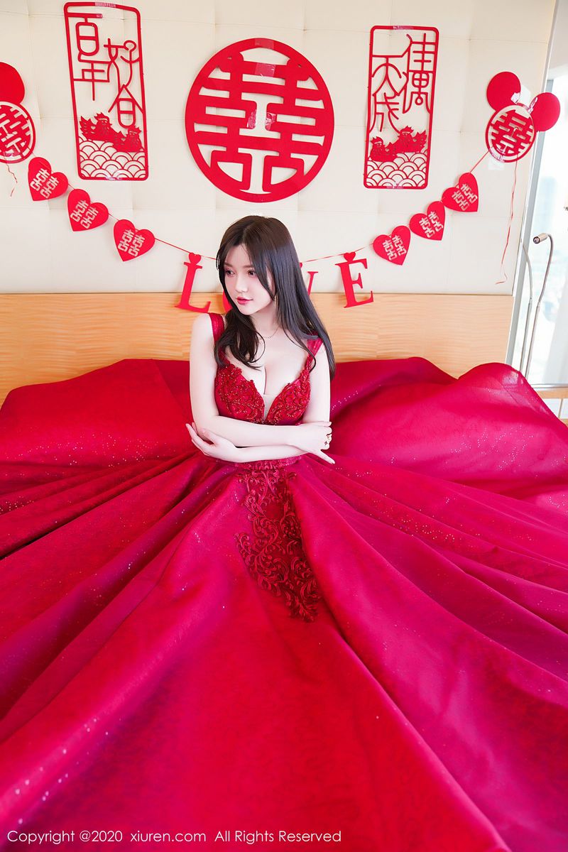 秀人网性感女神糯美子Mini童颜巨乳新娘主题大尺度诱惑写真