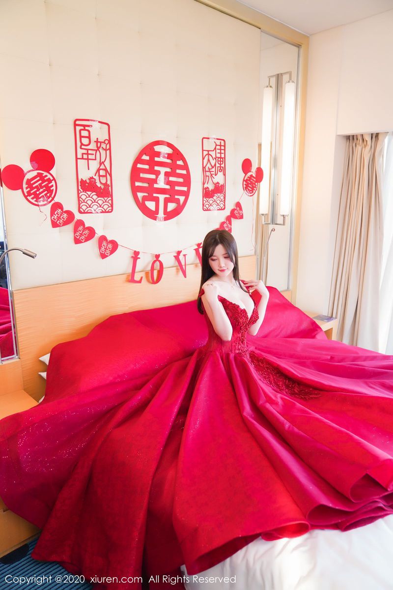 秀人网性感女神糯美子Mini童颜巨乳新娘主题大尺度诱惑写真