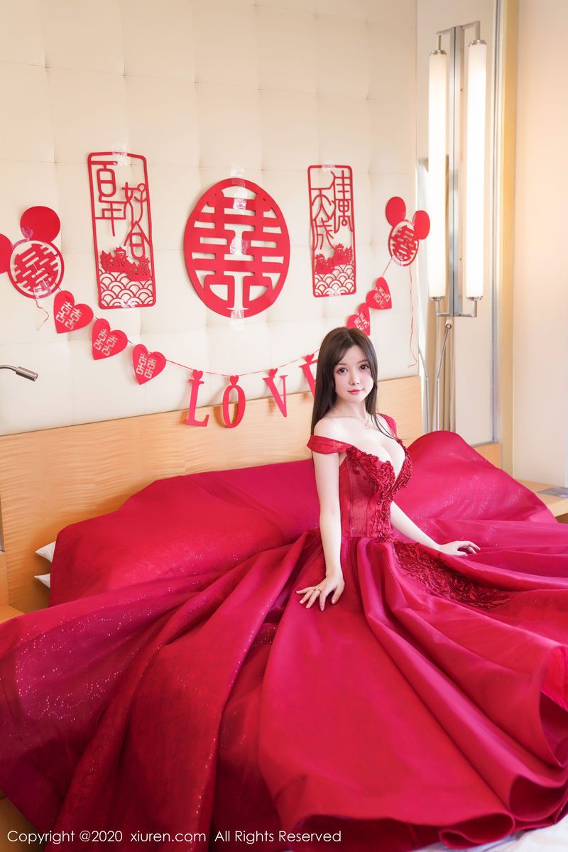 秀人网性感女神糯美子Mini童颜巨乳新娘主题大尺度诱惑写真