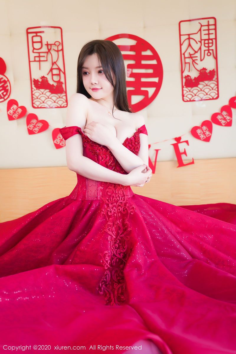 秀人网性感女神糯美子Mini童颜巨乳新娘主题大尺度诱惑写真