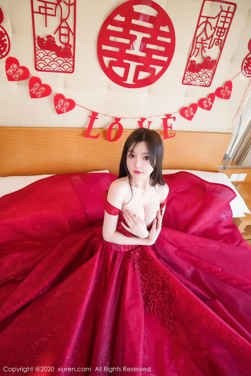 秀人网性感女神糯美子Mini童颜巨乳新娘主题大尺度诱惑写真