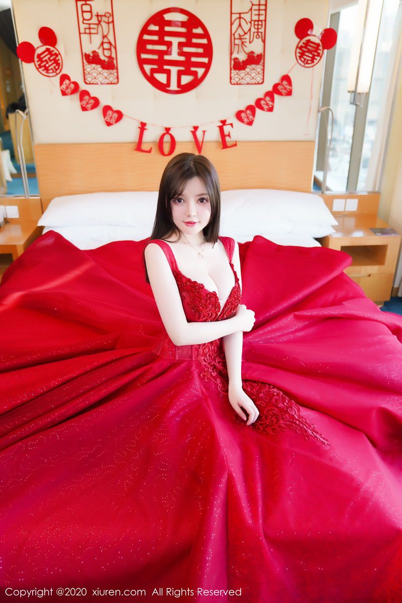 秀人网性感女神糯美子Mini童颜巨乳新娘主题大尺度诱惑写真