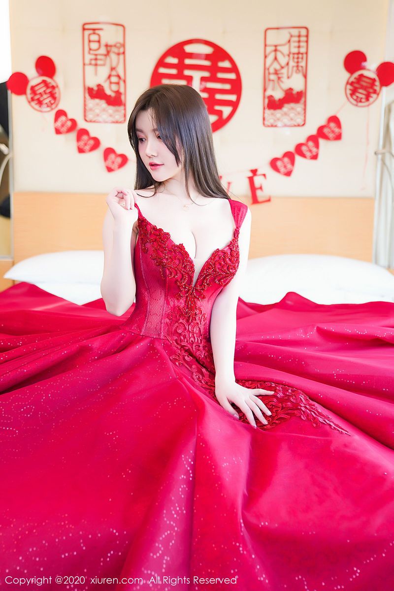 秀人网性感女神糯美子Mini童颜巨乳新娘主题大尺度诱惑写真