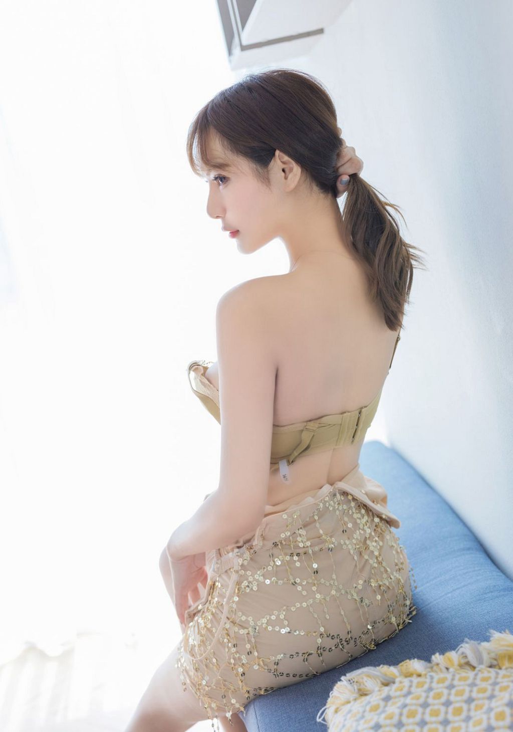 气质美少妇Lavinia肉肉性感玉足肉丝袜写真合集