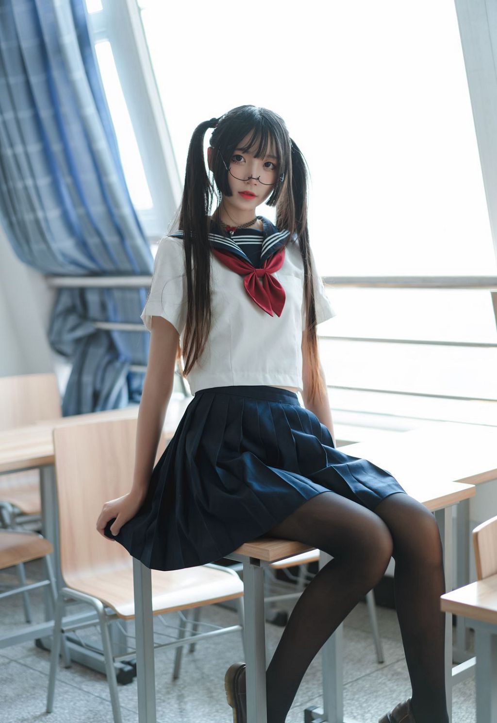 大尺度cosplay少女映画性感黑丝高清写真