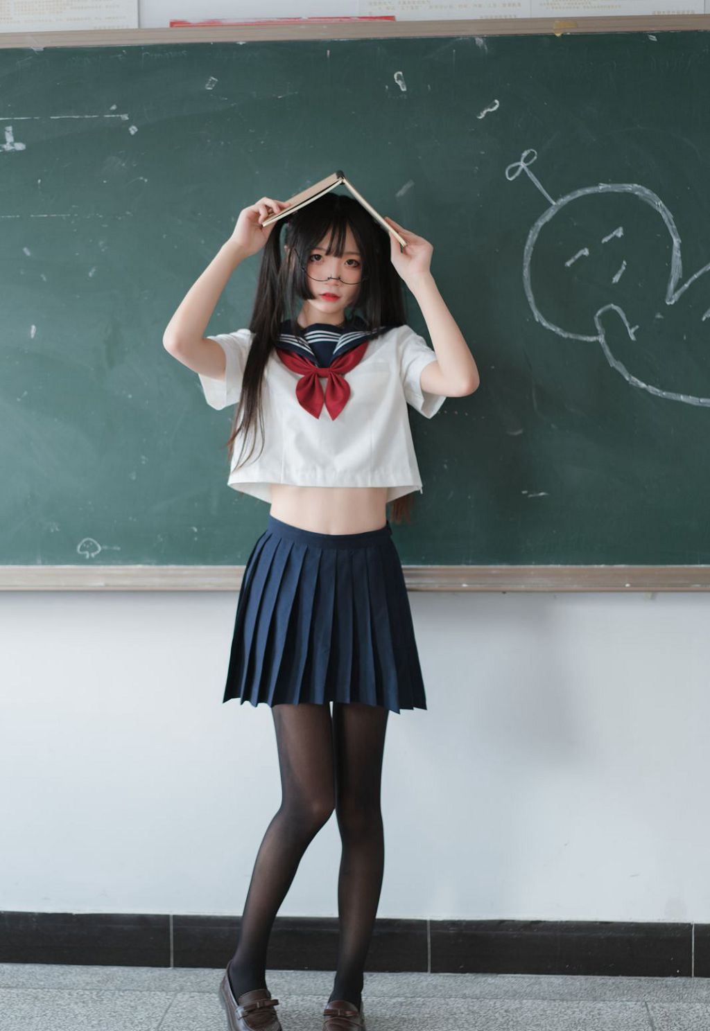 大尺度cosplay少女映画性感黑丝高清写真