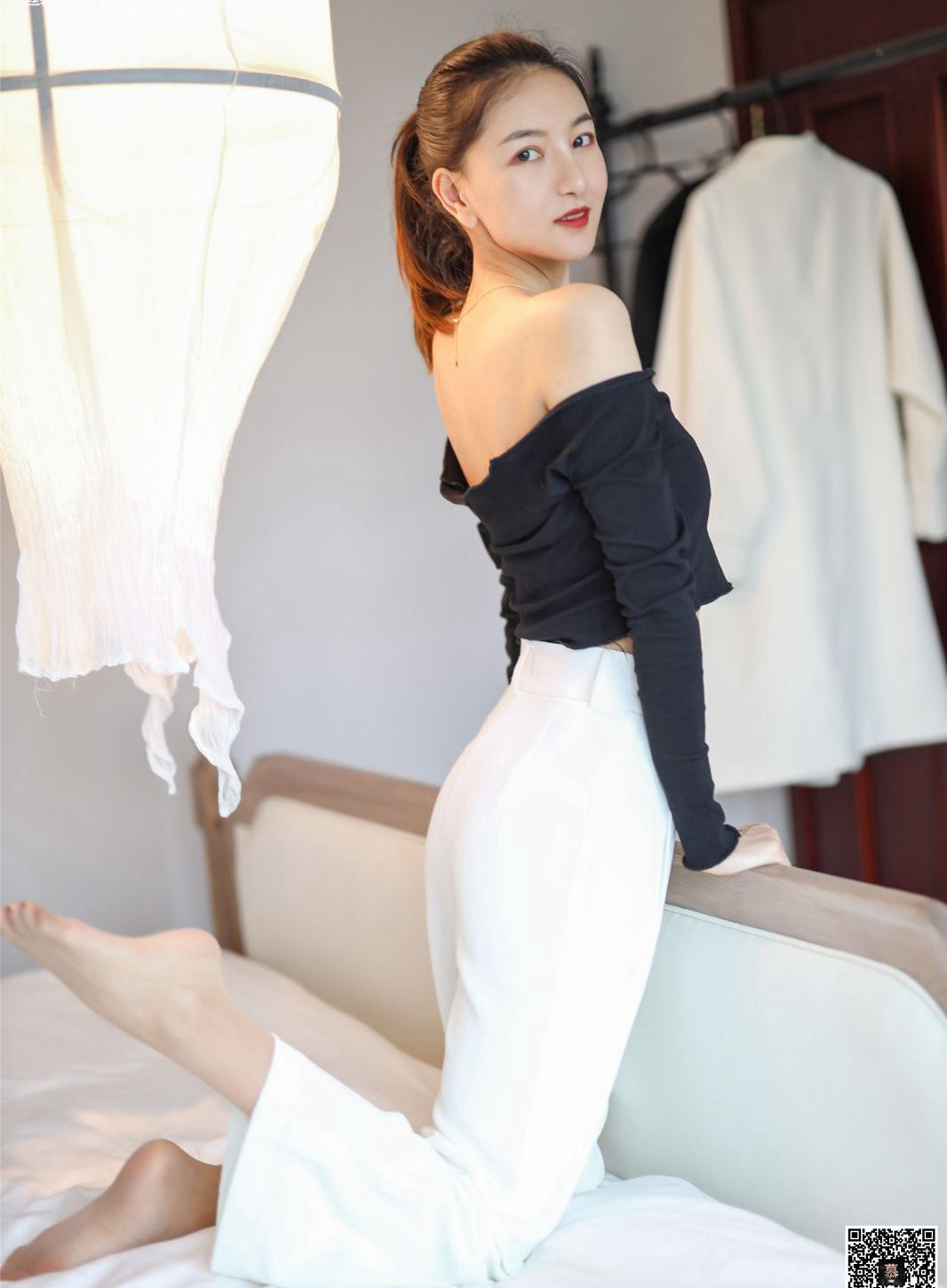 极品芭蕾美女诱惑美腿肉丝袜诱惑私房人体写真