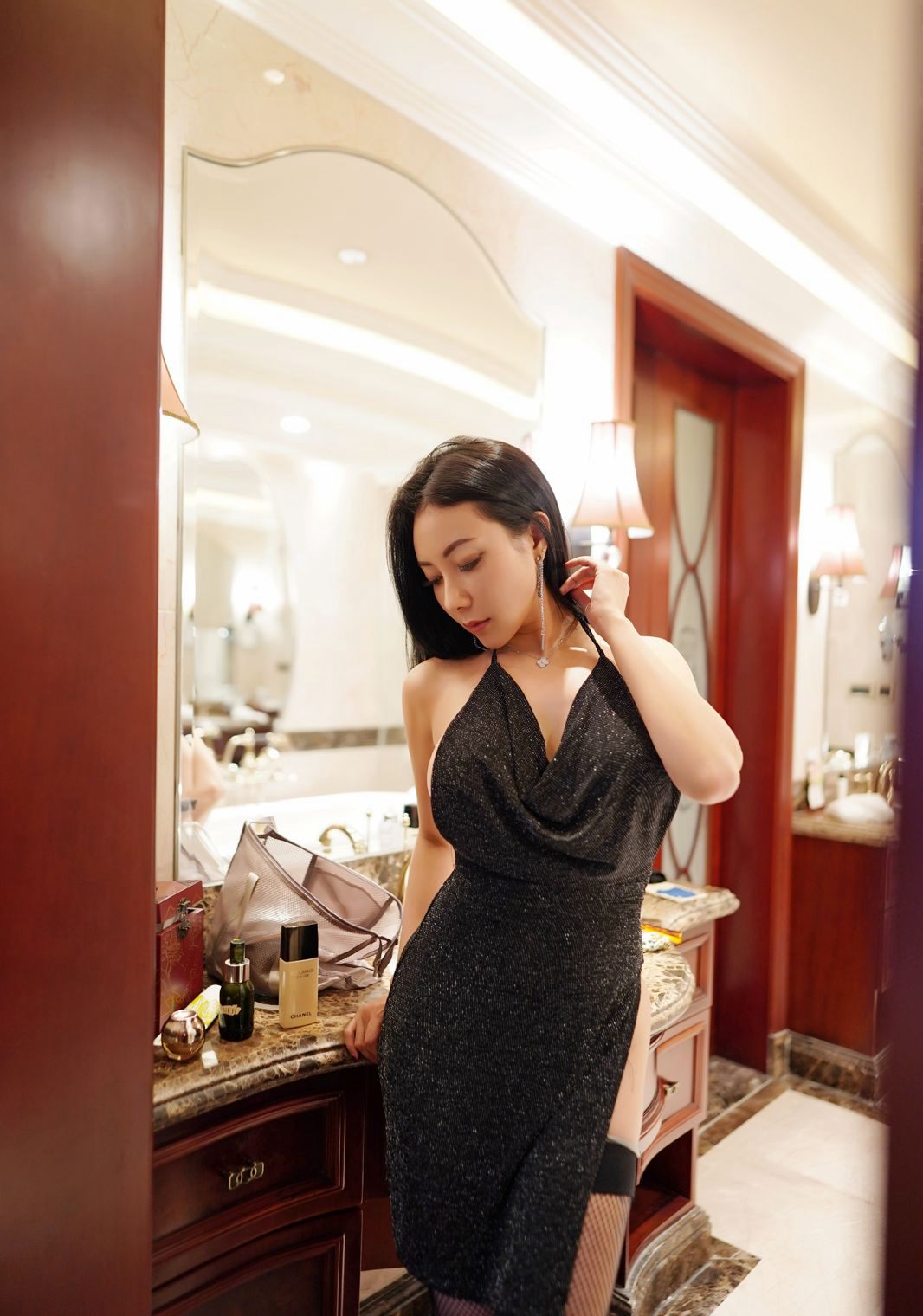 果儿Victoria高跟黑丝美腿极品大奶高清套图