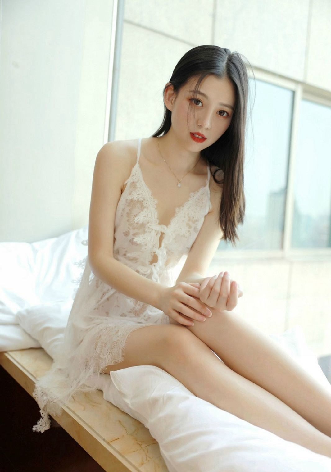 言沫完美青秀美女超诱惑美腿肉丝袜蕾丝情趣写真