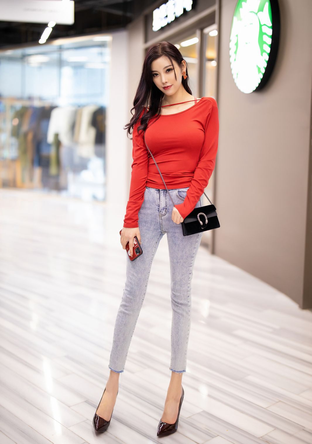 杨晨晨图片极品巨乳牛仔裤翘臀丁字裤丝袜美腿