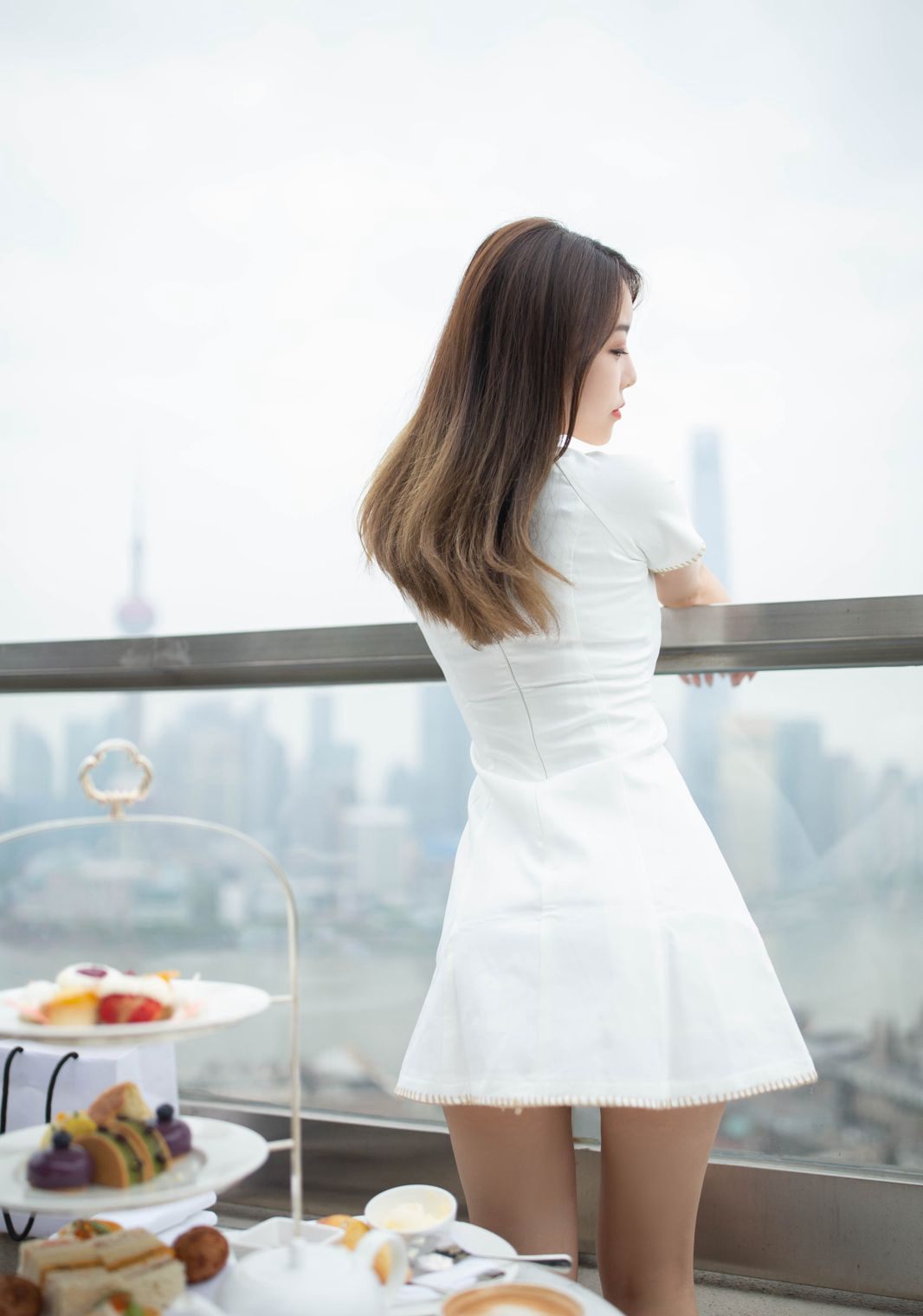 夏诗诗Sally性感长腿丰满大奶火辣身材尤物写真