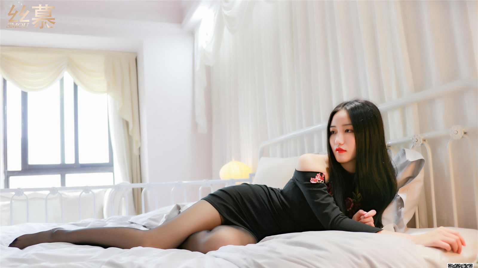 高颜值妹子黑丝美腿私房人体模特诱惑大胆