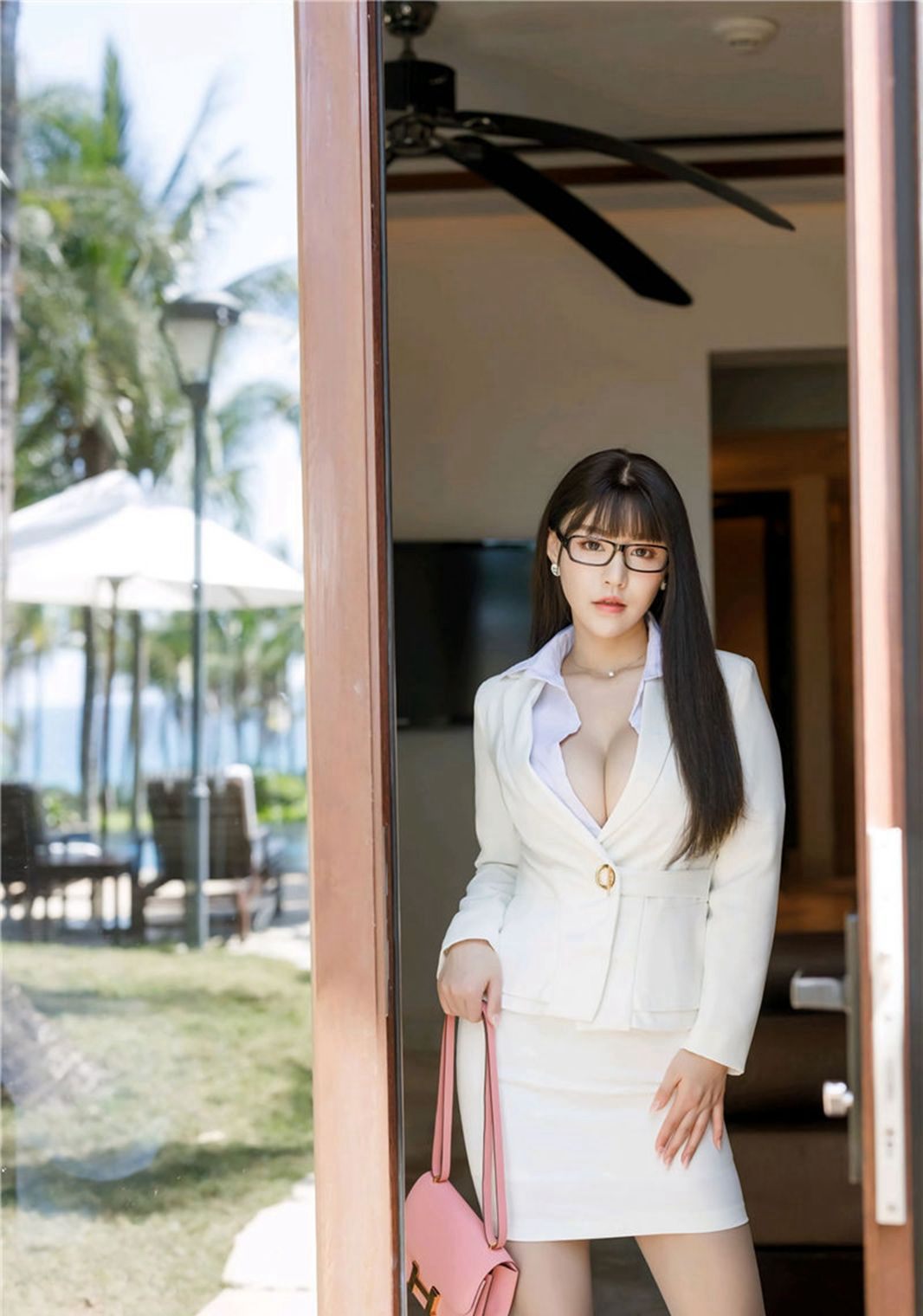 朱可儿Flower完美翘臀性感丁字裤诱惑私房人体艺