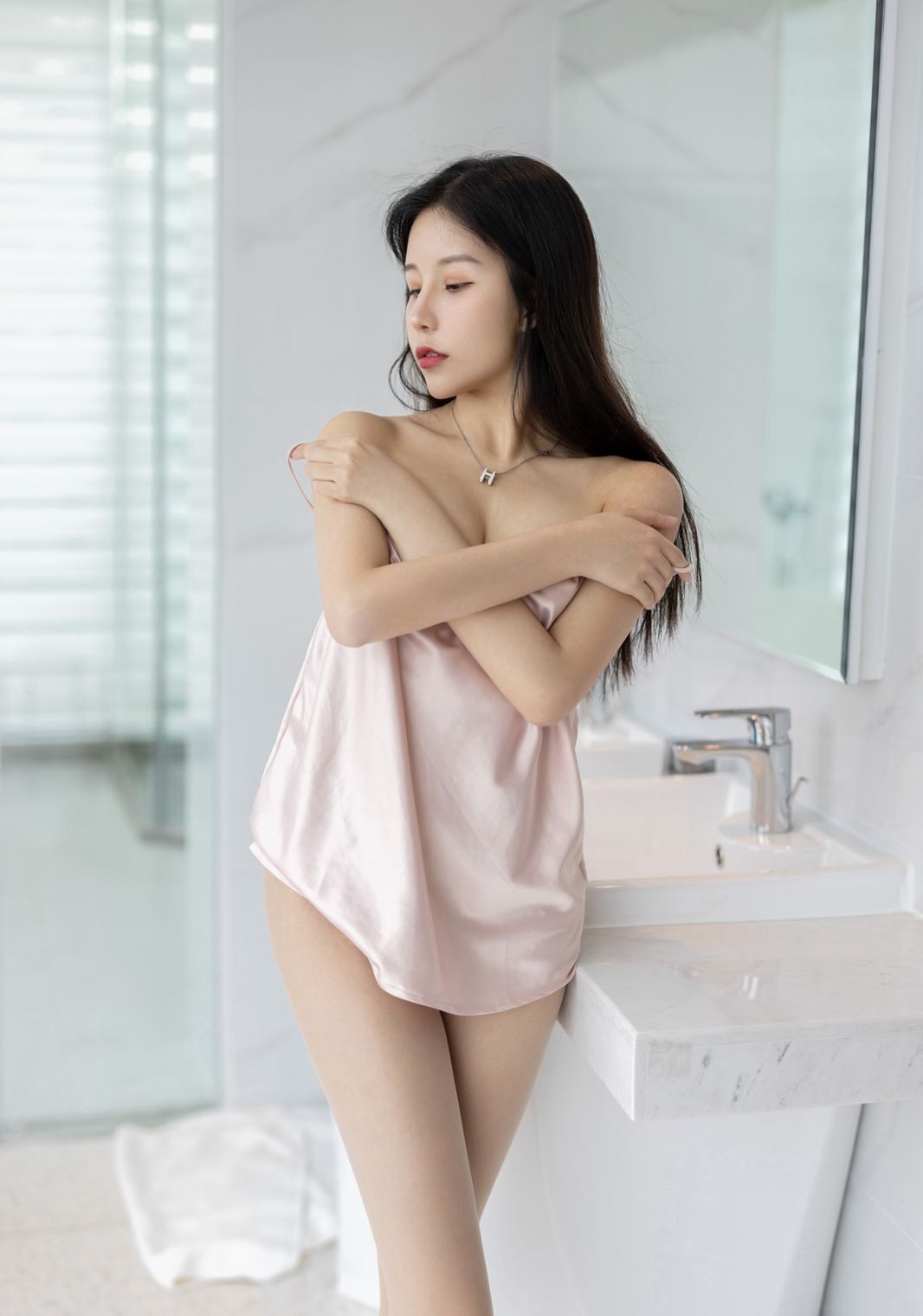 性感短裙肉丝袜长腿美女高跟诱惑性感吊带