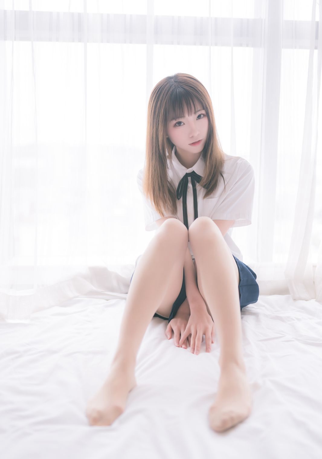 大尺度cos学生装肉丝袜少时映画Kitaro高清美腿写真