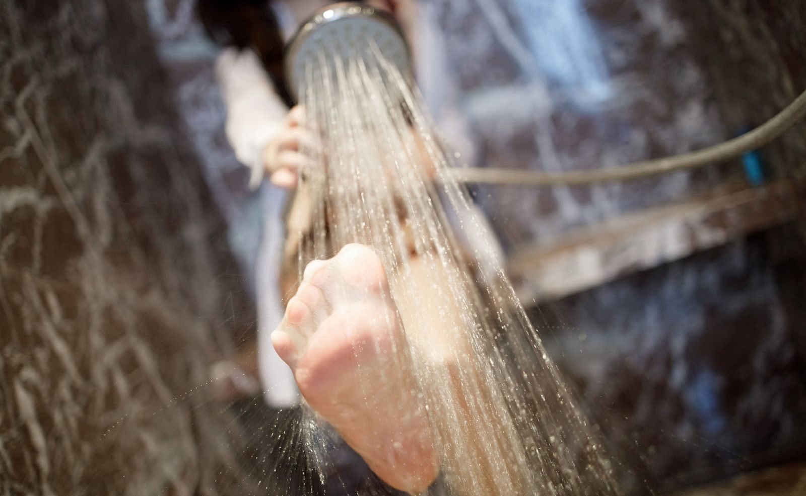 杨紫嫣Cynthia湿身浴室玉足肉丝袜透视薄纱情趣内衣