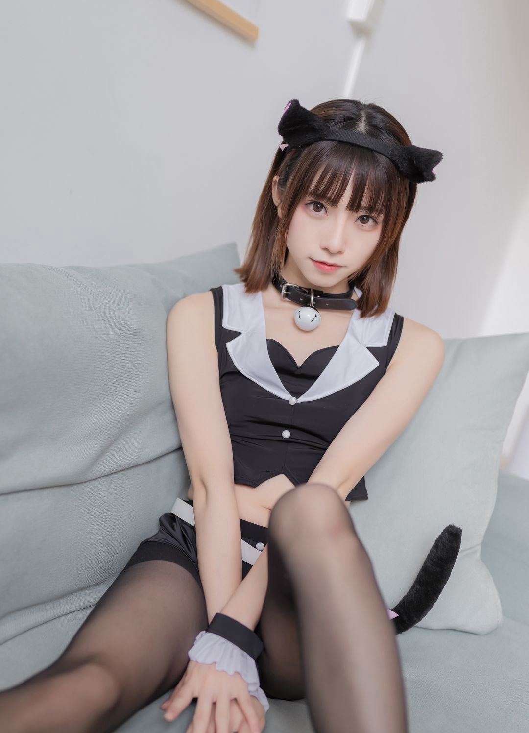 高颜值妹子kitaro_绮太郎 cos黑喵喵情趣性感黑丝写真图片